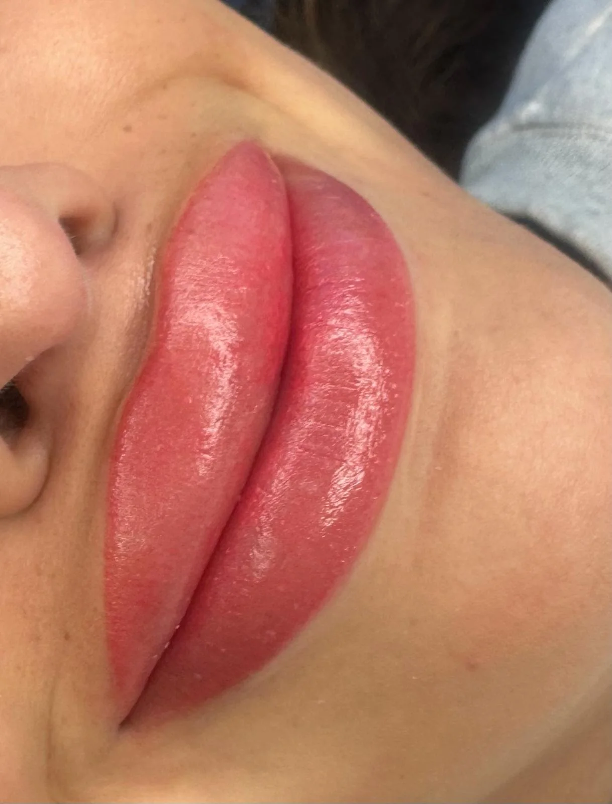 Naturally defined coral lip blush result by Courtney Livesay
